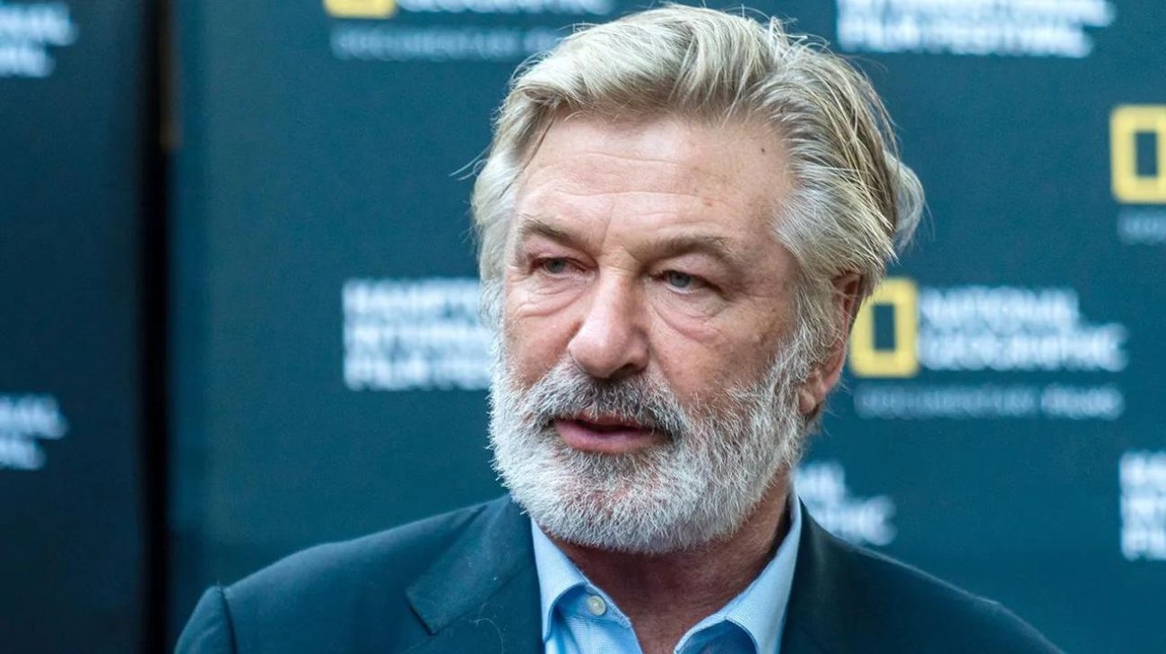 Alec Baldwin acusado de homicidio involuntario en caso Rust
