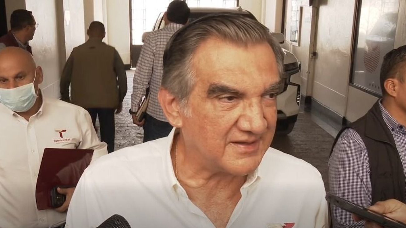 Américo Villarreal aclara la retirada de letreros en Playa Bagdad