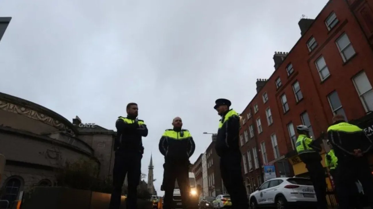 Apuñalamiento deja 3 niños y dos adultos heridos