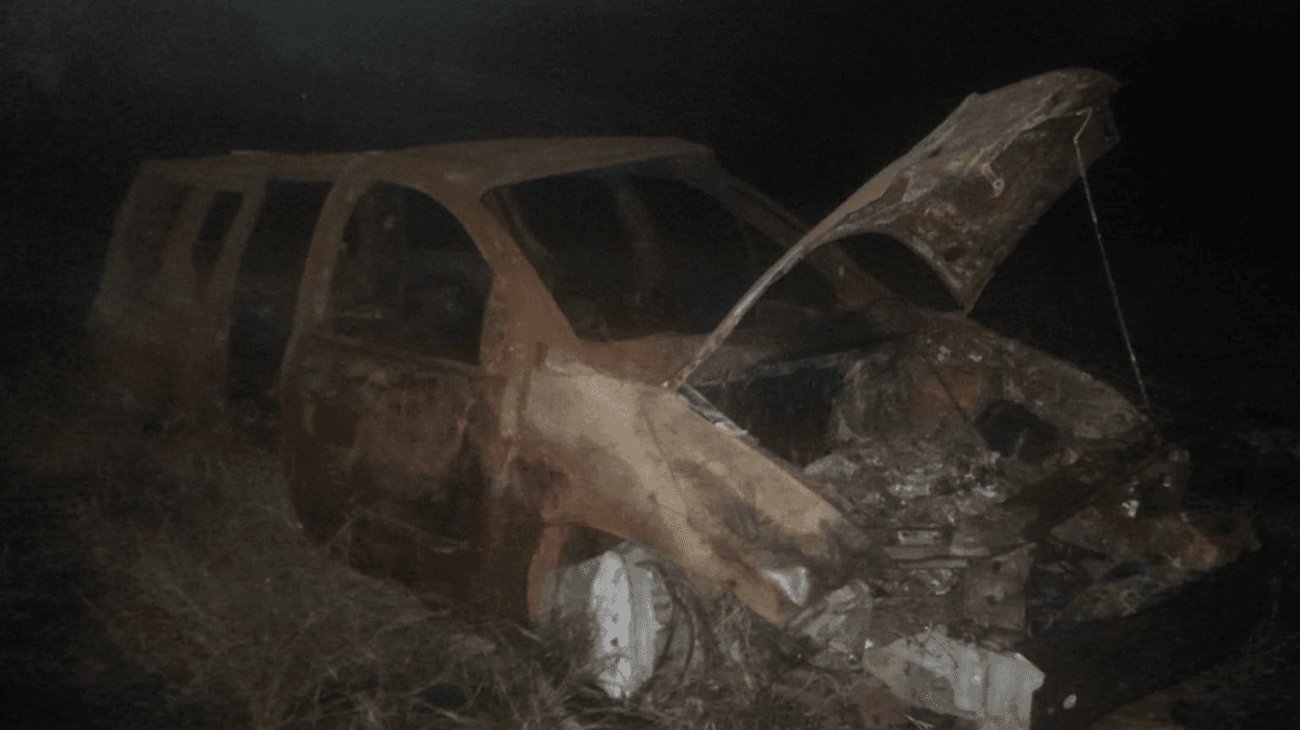 Arden vehículos en corralón de Salinas Victoria