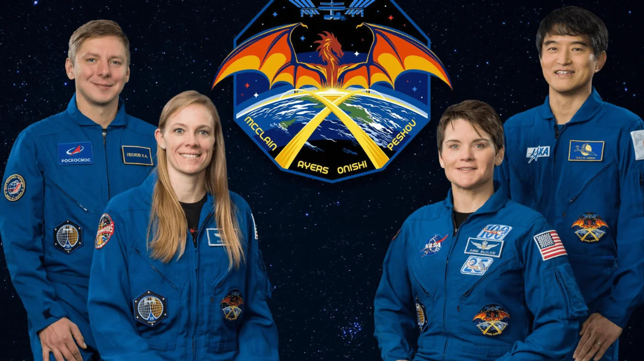 Astronautas de la Crew-10 amerizan tras cinco meses en el espacio