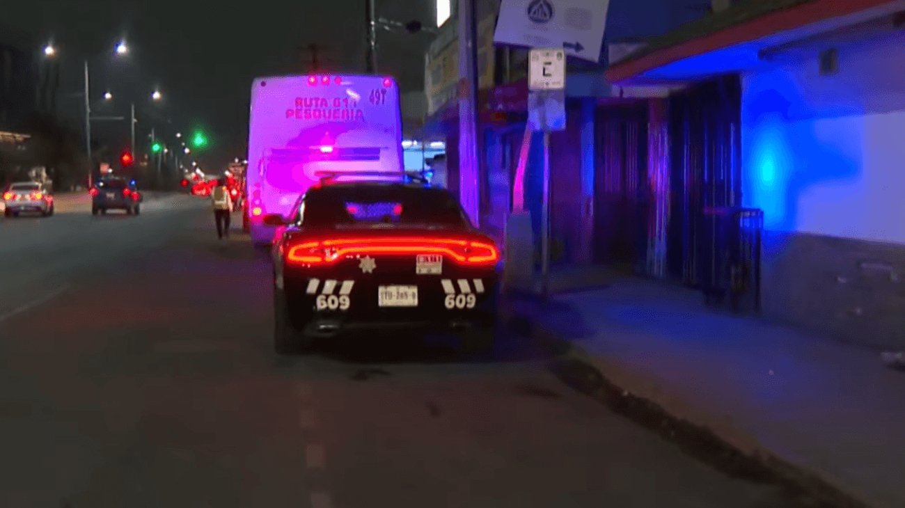 Mujer lesionada tras atropello en centro de Monterrey