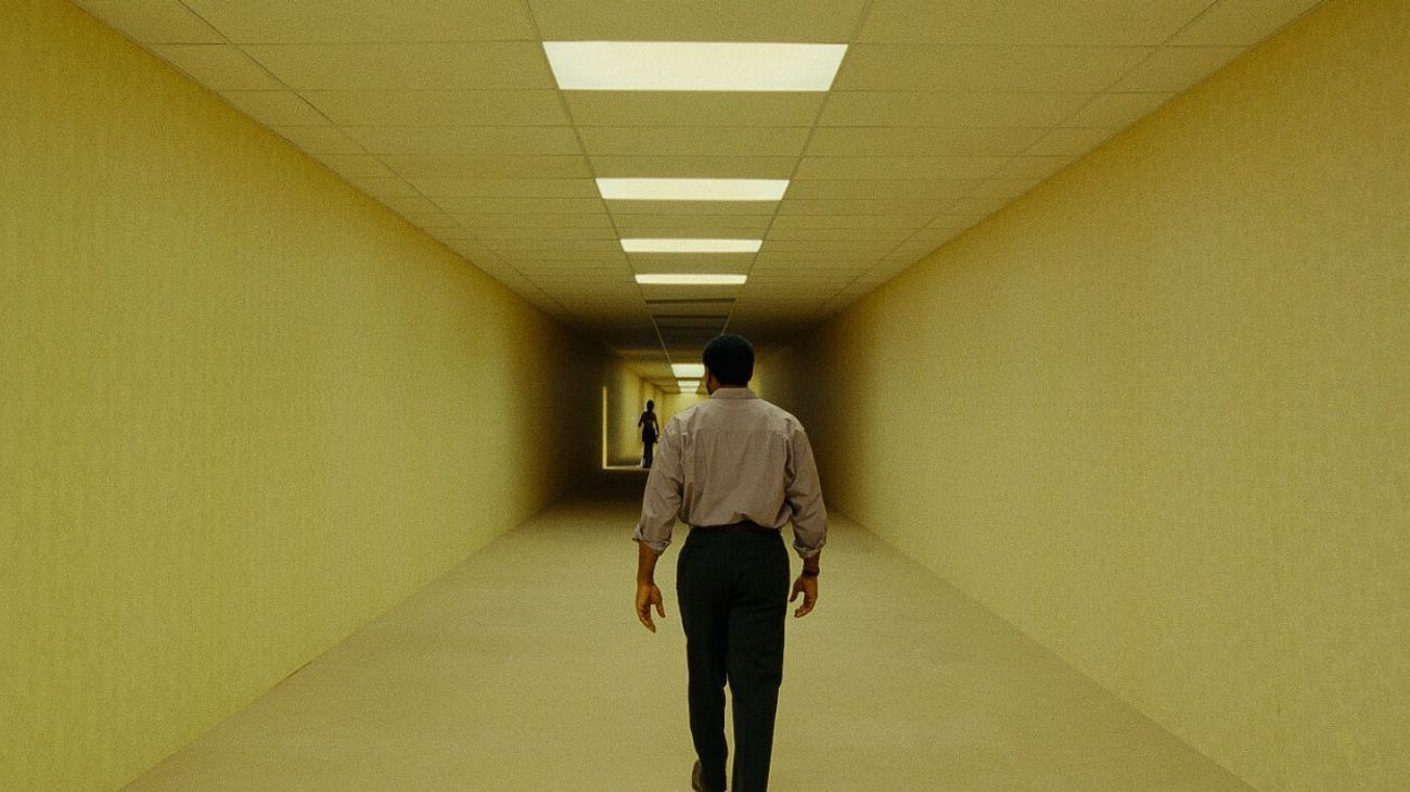 'Backrooms' estrena versión extendida con escenas inéditas