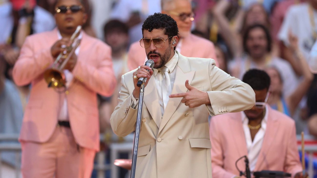 Histórico: Bad Bunny recauda 1,000 millones de dólares en giras
