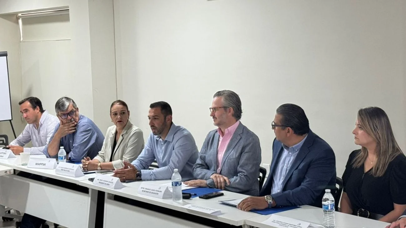 Busca_industria_y_educacion_alinear_oportunidades_de_colaboracion_e172c06385