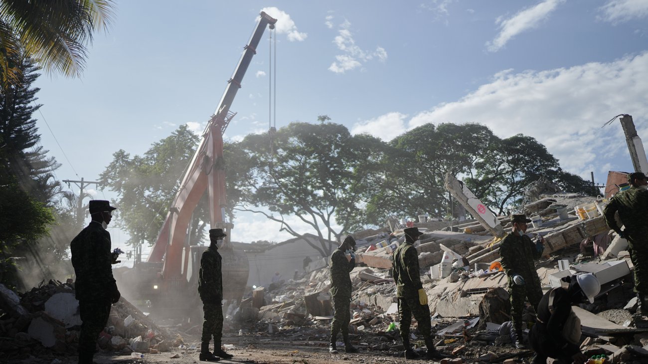Al menos 329 personas han fallecido en el terremoto de Colombia