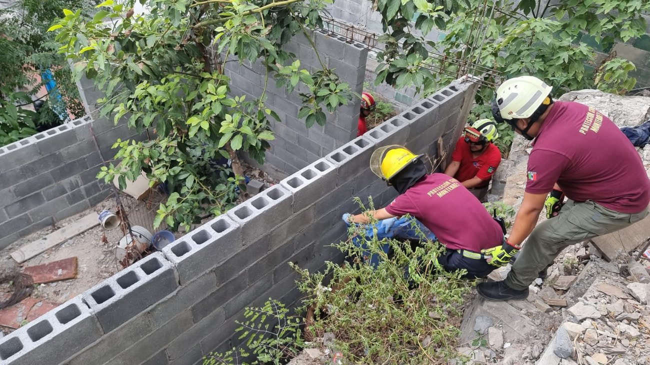 Cae_a_barranco_y_muere_en_la_colonia_Altamira_f4880d1adc