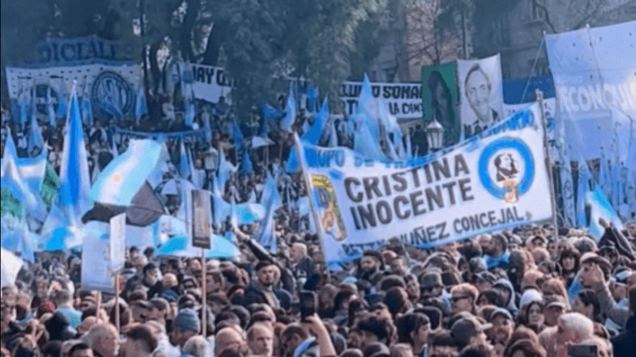 Banderazo exige libertad de Cristina Fernández en Argentina