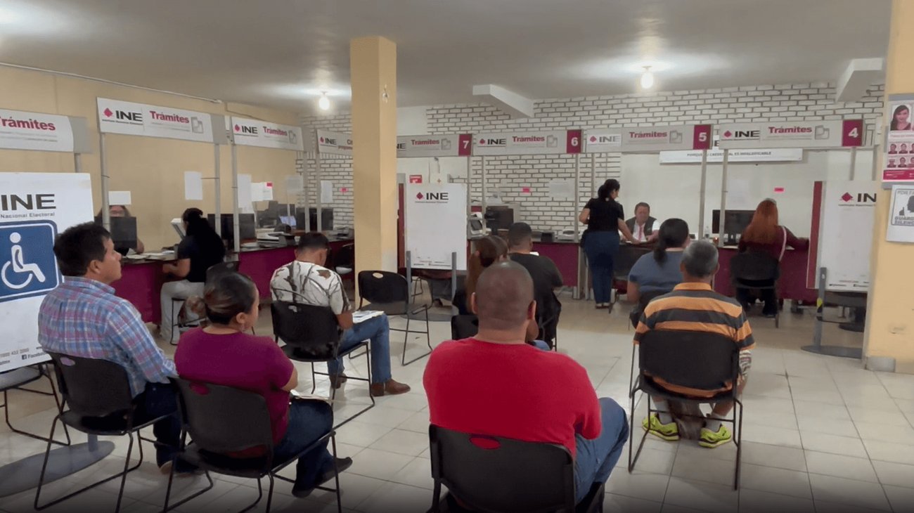 INE fortalece participación de personas con discapacidad visual