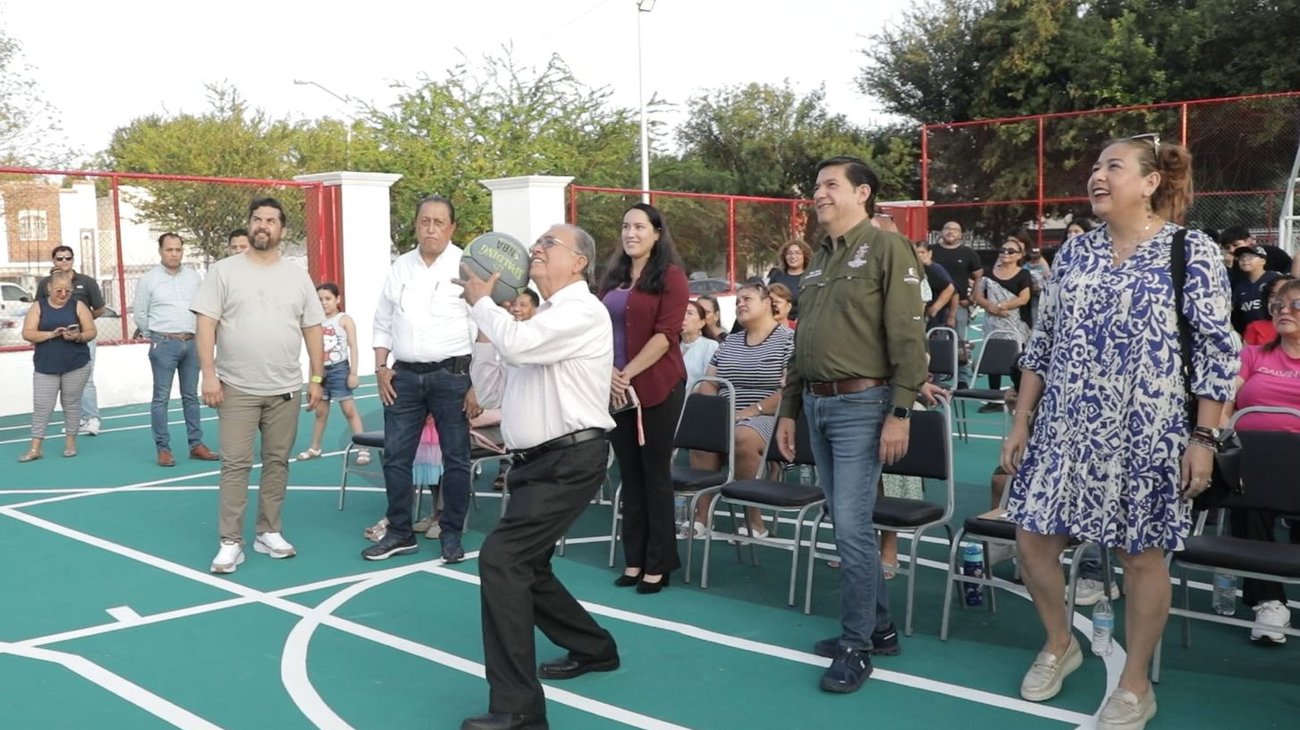 Inaugura Escobedo canchas múltiples del programa Mundial Social
