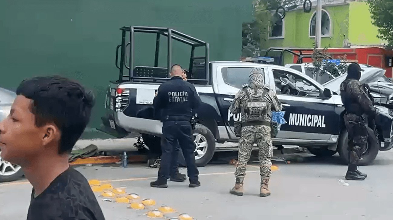 Detienen a policía de Saltillo tras accidente con mujer fallecida