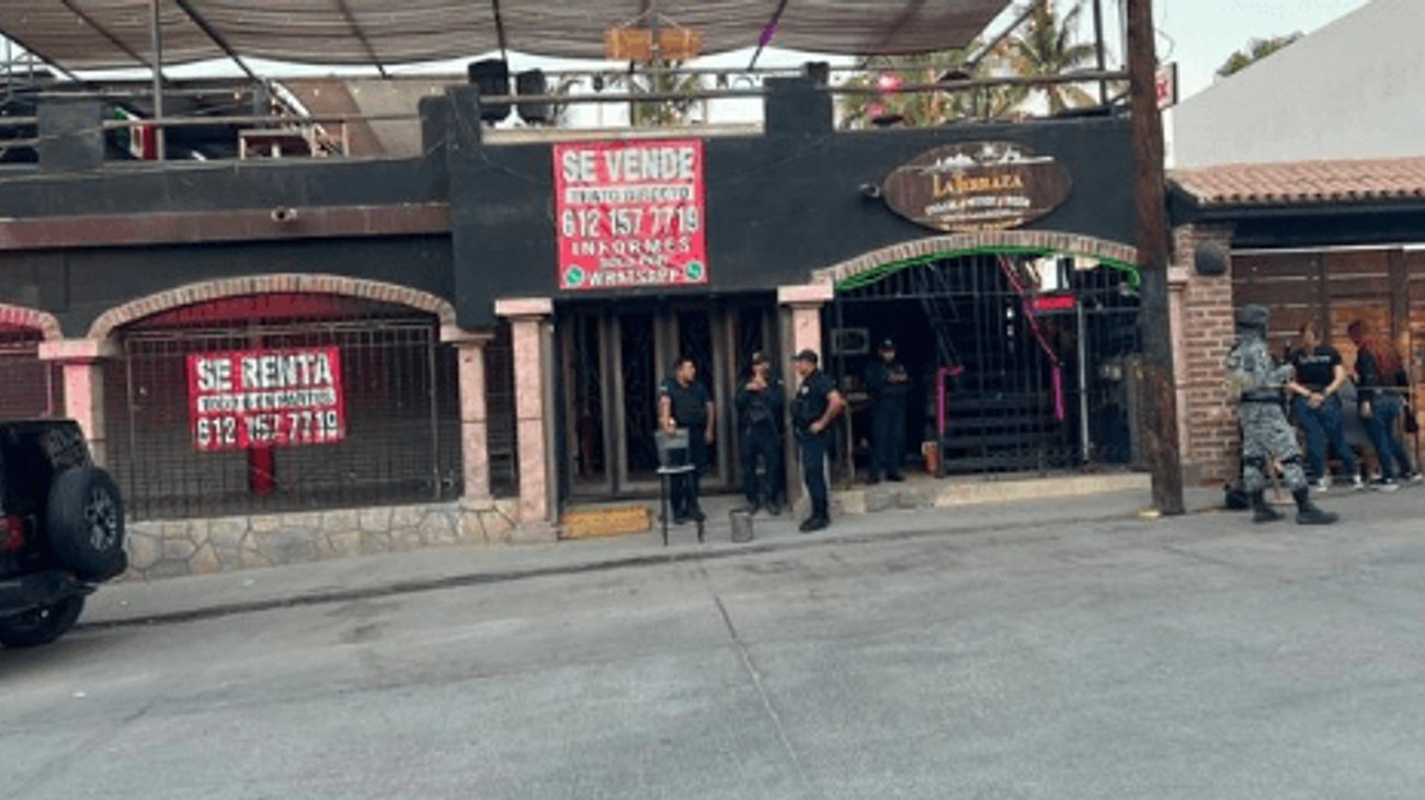 Riña armada en bar de Cabo San Lucas deja tres muertos