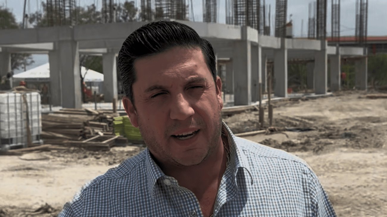 Raúl Cantú defiende gestión de secundaria en Valle del Norte