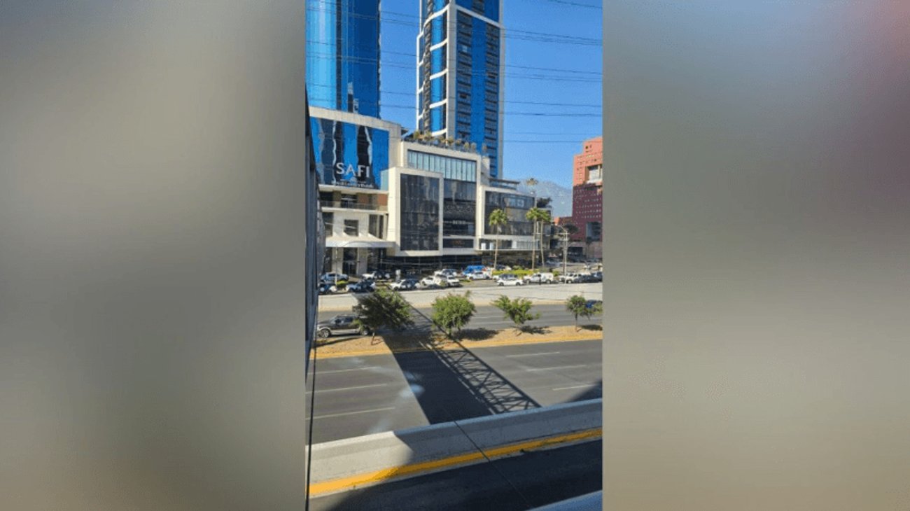 Investigan feminicidio y suicidio en hotel de San Pedro