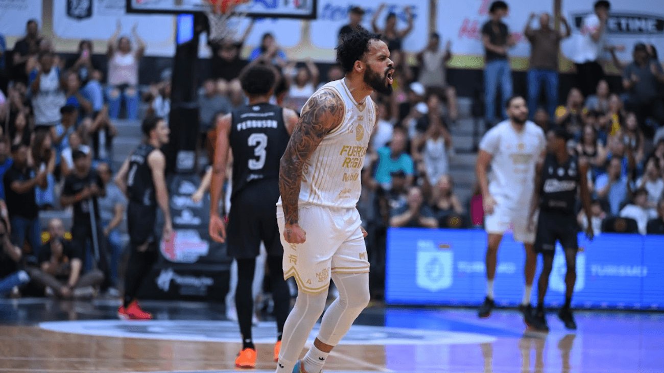 Fuerza Regia contiene a Mineros y gana 87-84 en Monterrey