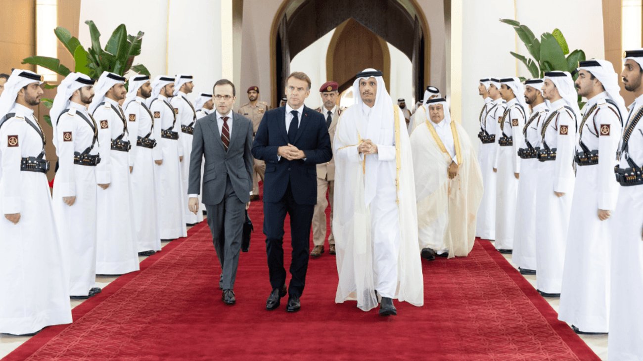 Francia y Qatar amplían cooperación militar y defensa aérea