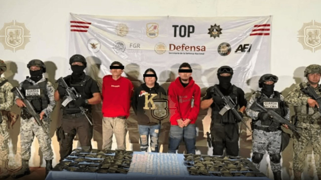 Detienen a tres con 274 envoltorios de presunta droga en Escobedo