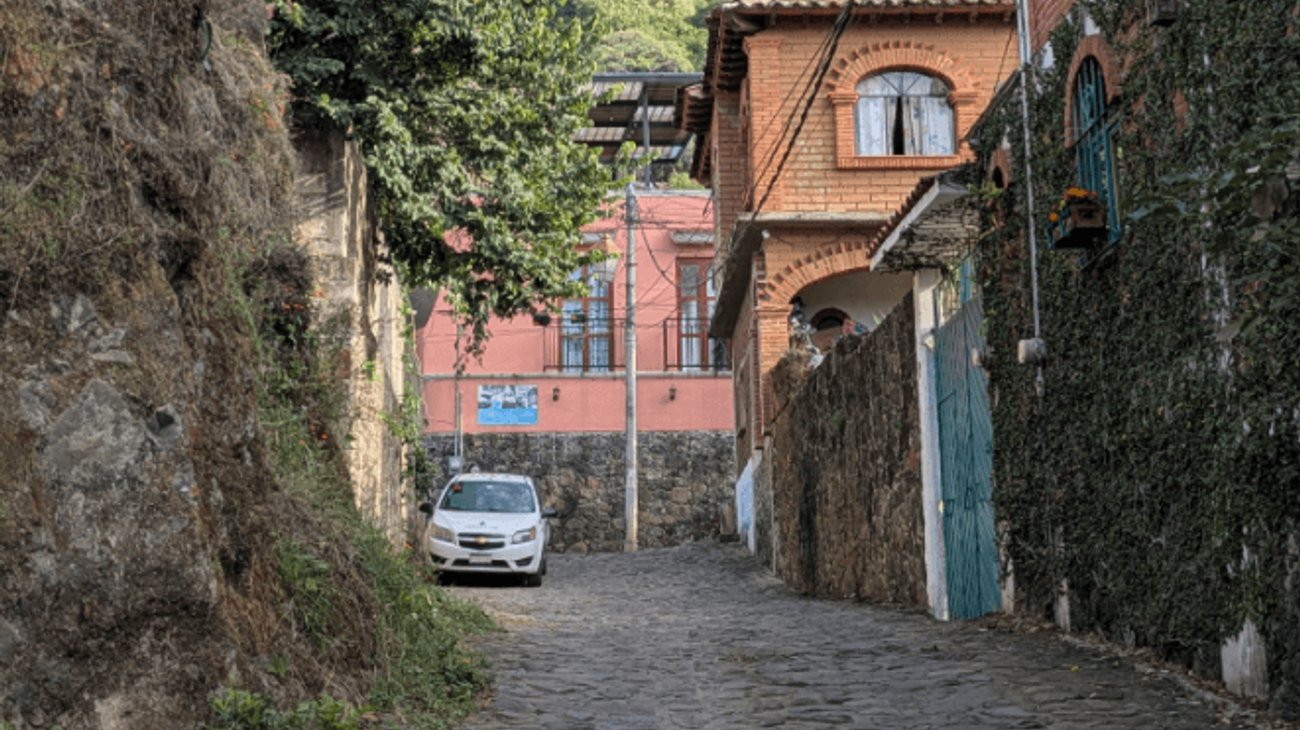 Frenan desarrollo turístico en zona protegida de Tepoztlán