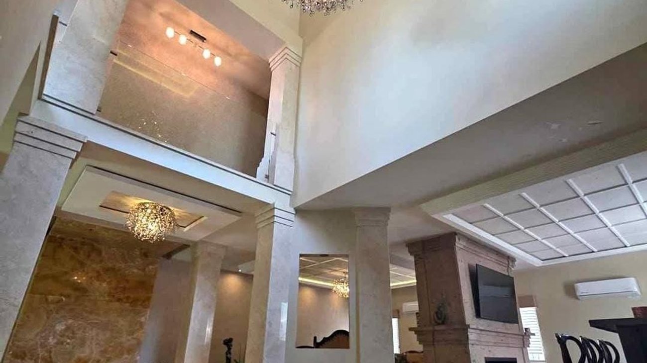 Ponen en venta casa que habitó Karina Barrón en Lagos del Bosque