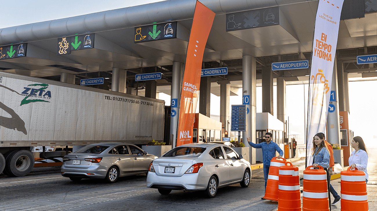  Suspenden cobro de autopista al aeropuerto, pero aumenta tarifa