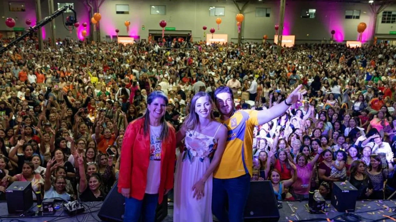 Celebra Gobierno del Estado a las mamás de Nuevo León