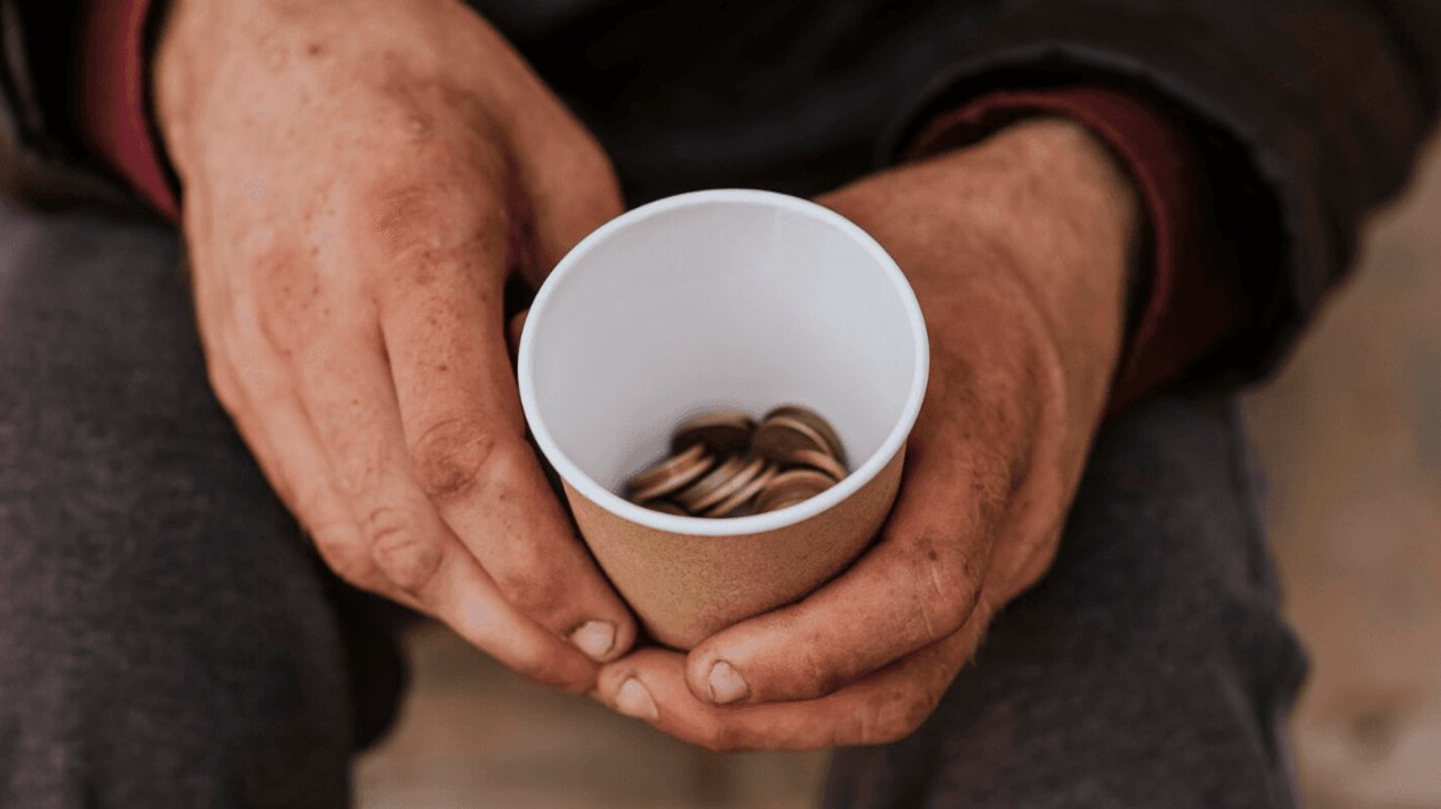 Celebra_Sheinbaum_que_pobreza_en_Mexico_es_la_mas_baja_en_40_anos_f7c7f9587e