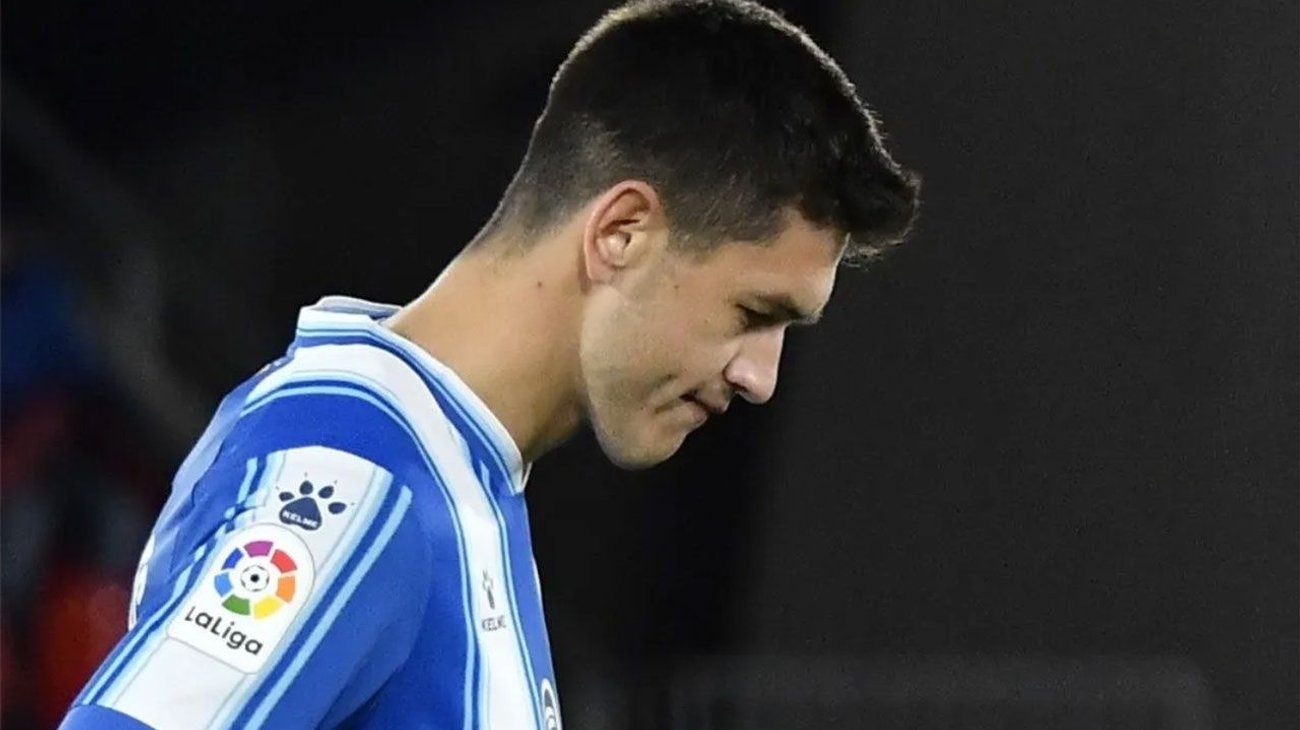  César Montes se niega a entrenar para forzar su salida