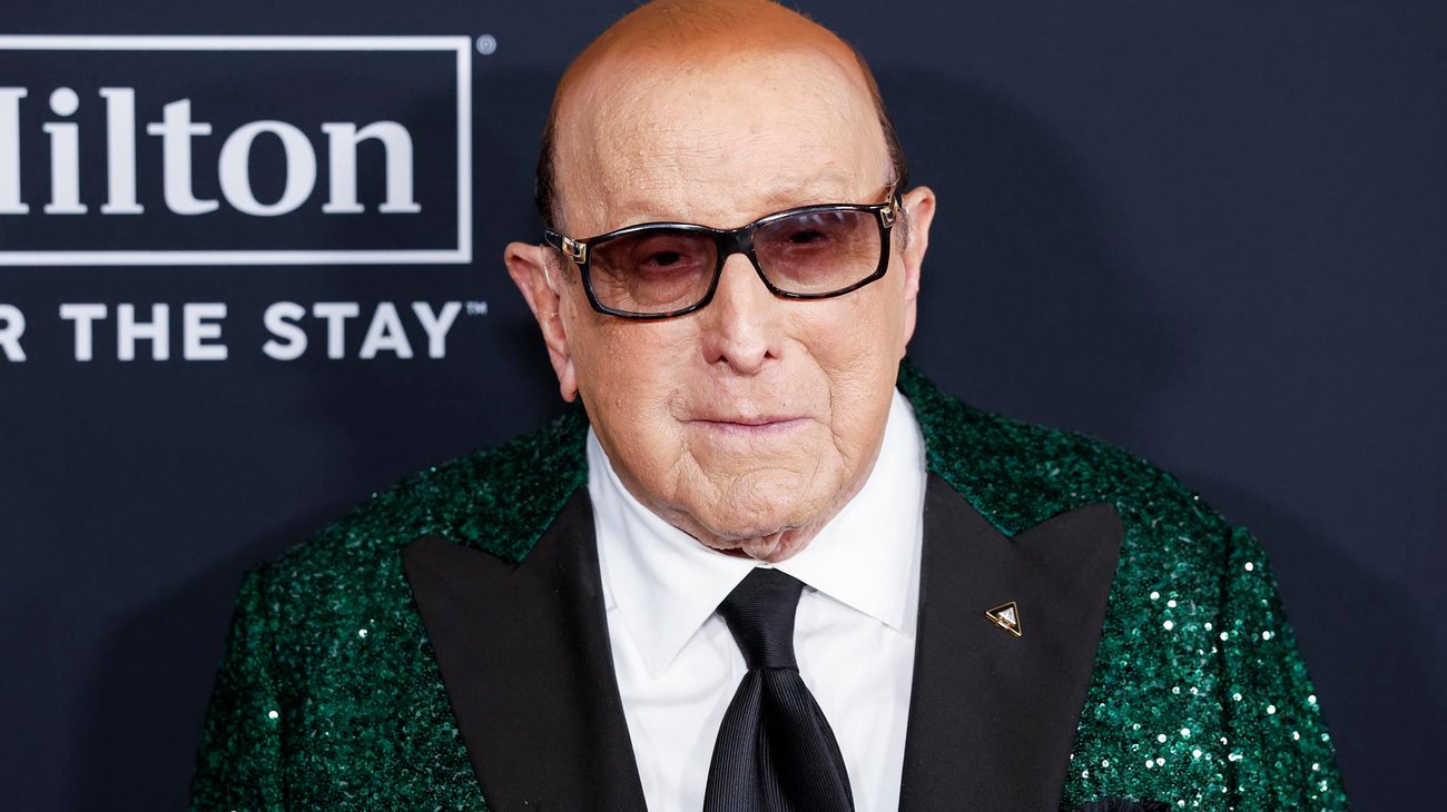 Fallece en Nueva York el legendario productor musical Clive Davis
