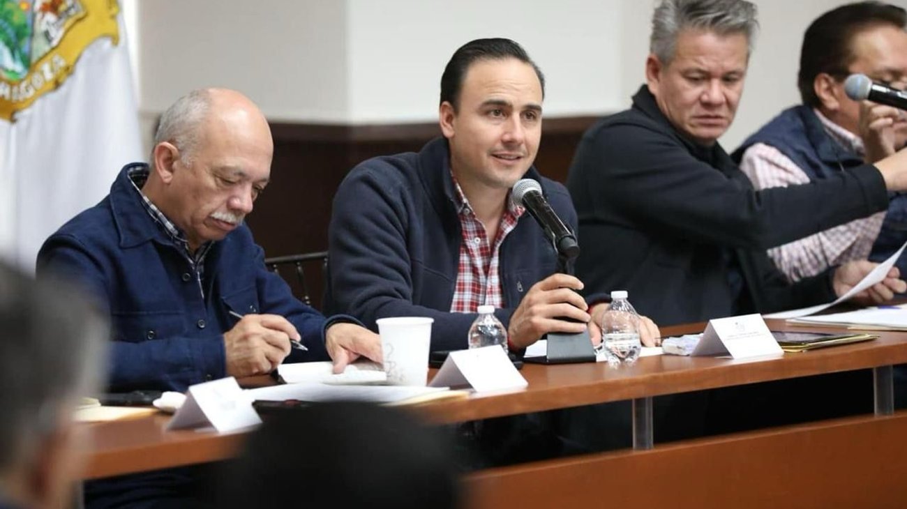 Establece gobernador acuerdos con familias de desaparecidos