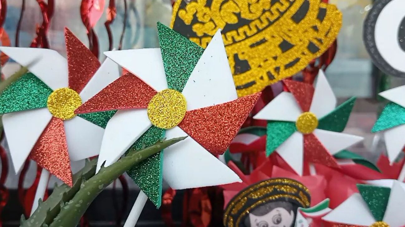 Comerciantes se preparan para las ventas del mes patrio