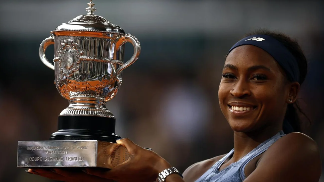 Conquista Coco Gauff su primer trofeo Roland Garros en París