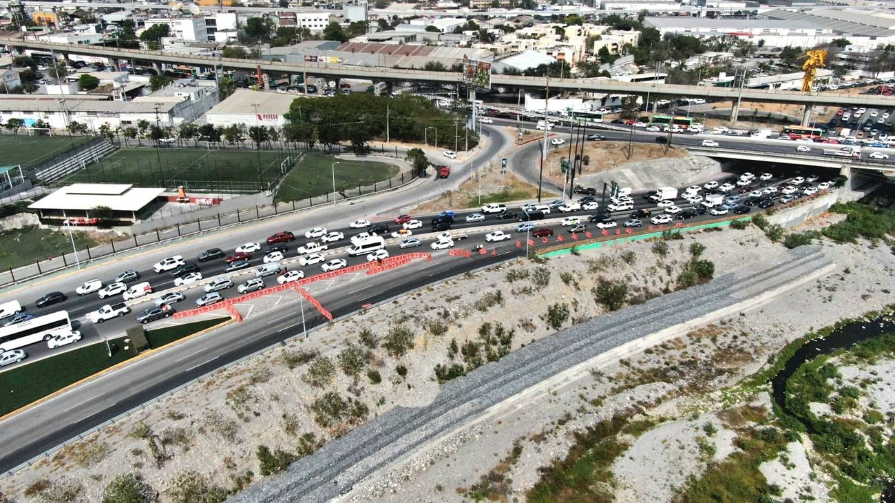 Aprueban permiso turístico gratis de 30 días para autos foráneos