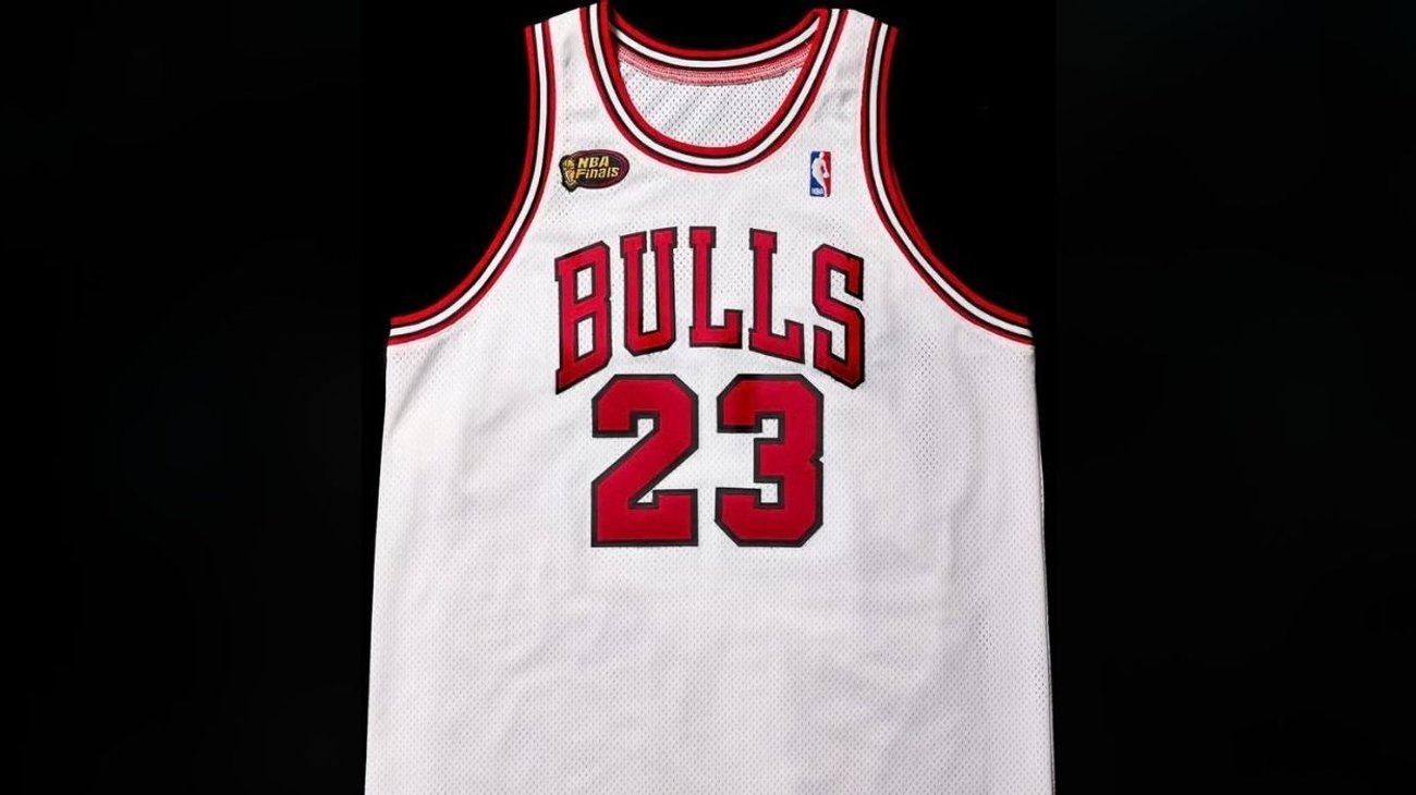 Jersey de Jordan usado en 'The Last Dance' se vende por $12 mdd