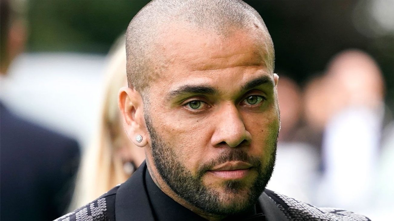 Dani Alves dice que quiere llegar cuando antes a juicio