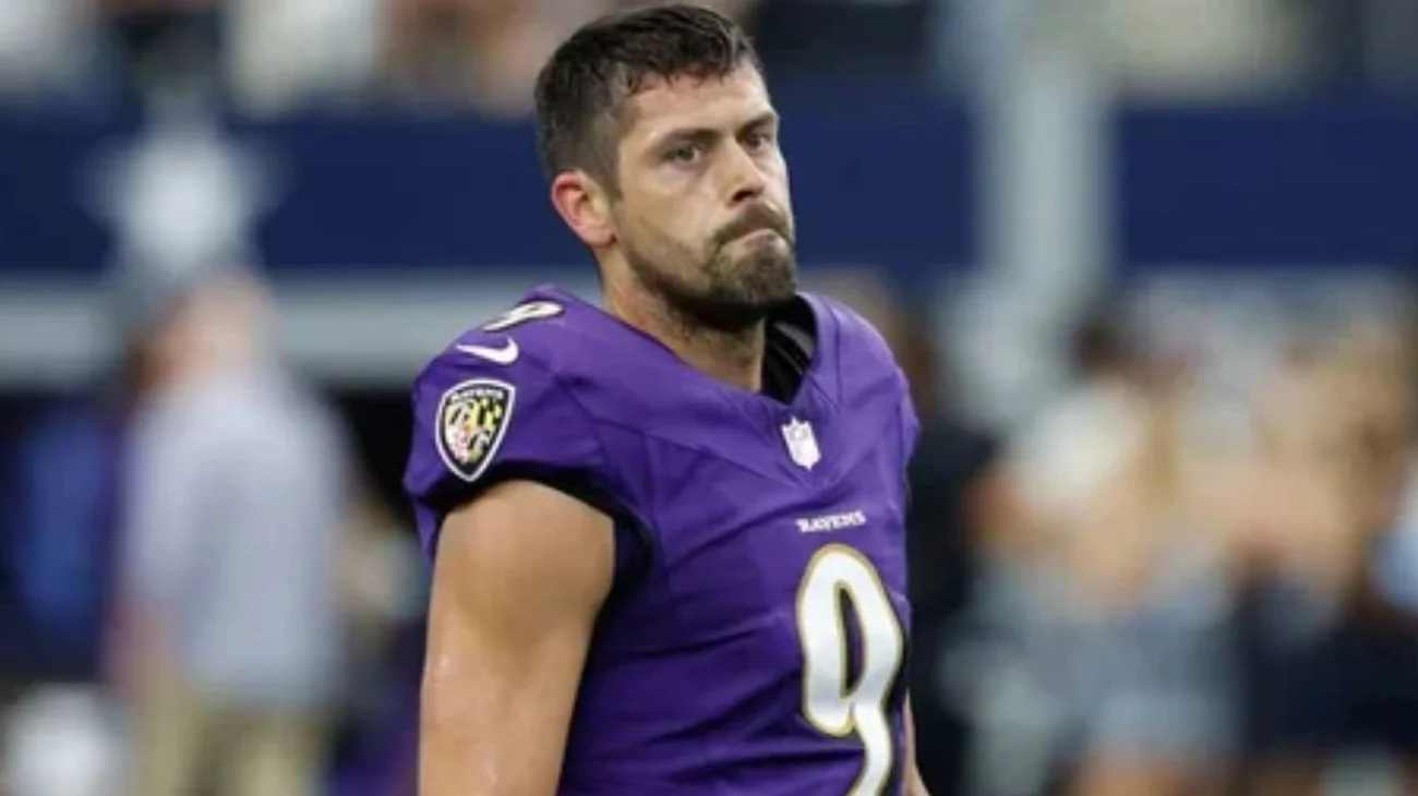 Despiden a Justin Tucker, acusado por 16 mujeres de acoso sexual