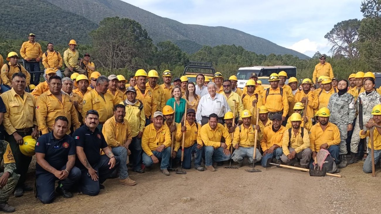 Controlan incendios forestales en Saltillo y Arteaga