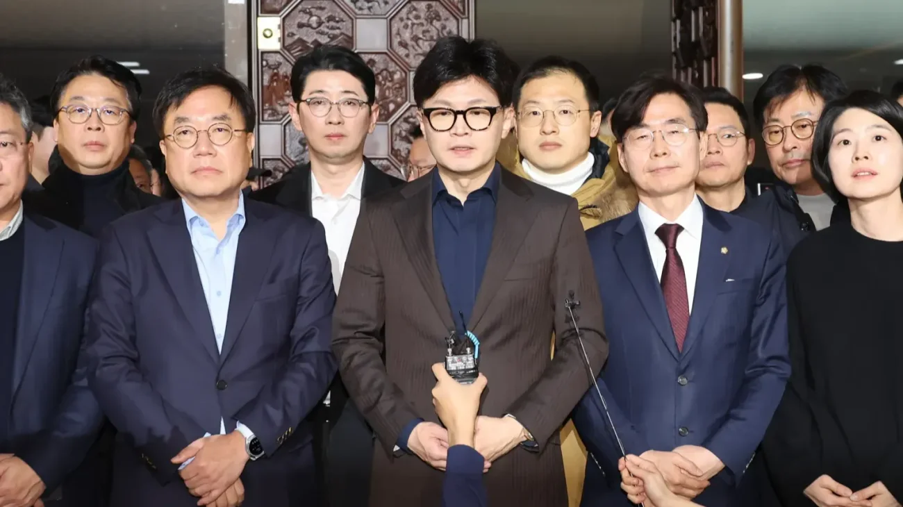 Líder del partido surcoreano pide suspender al presidente