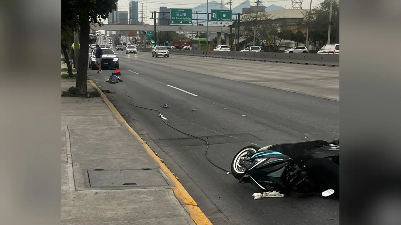 Muere hombre tras derrapar en moto en Santa Catarina