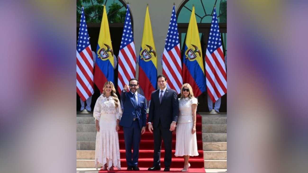 Marco Rubio llega a Ecuador en medio de ataques en el Pacífico