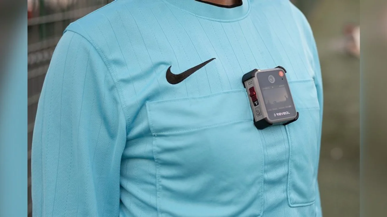 FIFA estrena cámara corporal en árbitro para el Mundial de Clubes