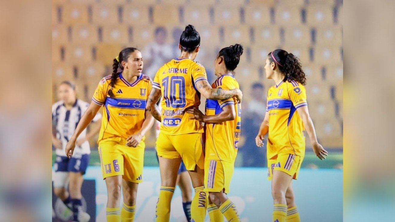Tigres Femenil golea 4-0 a Rayadas, se coloca como líder general