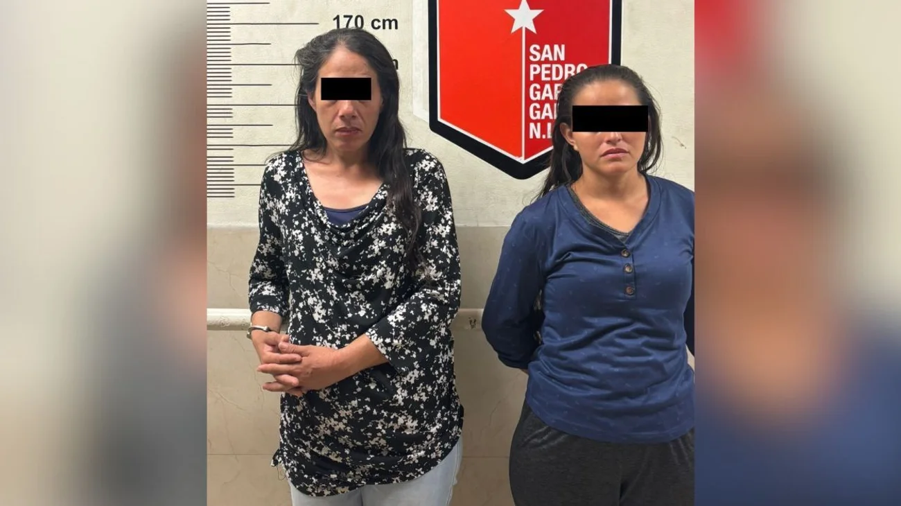 Detienen a dos mujeres por presunto robo a negocio en San Pedro