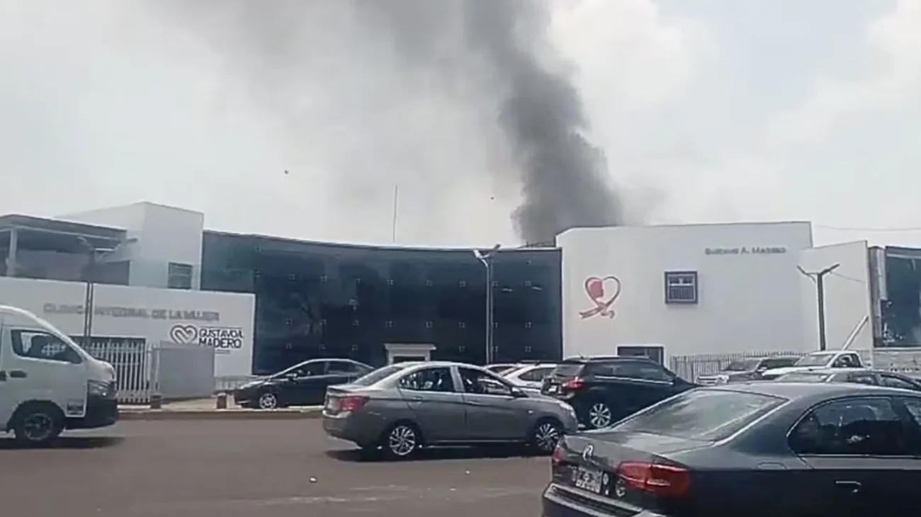 Se incendia clínica integral de la mujer en CDMX