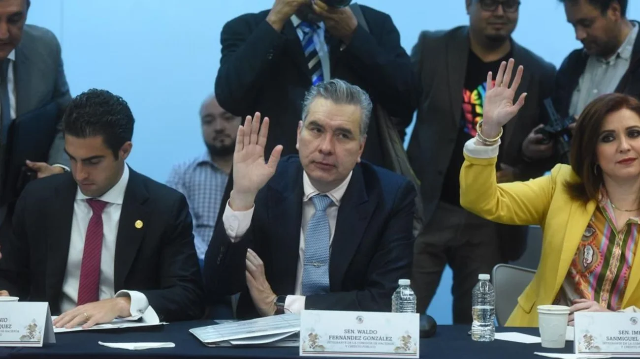 Queda Waldo en comisión permanente del Congreso de la Unión