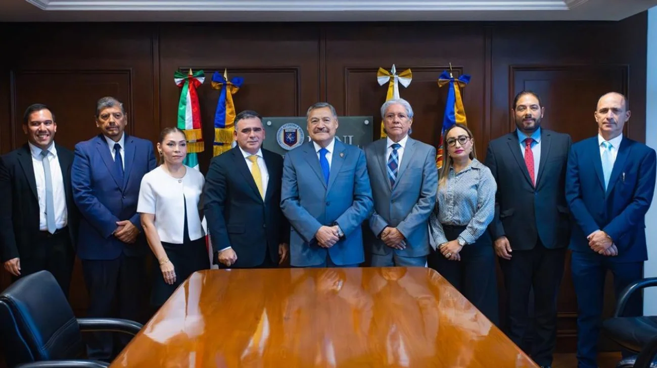 Asumen Juan Paura y Mario Garza cargos en el Estado y UANL