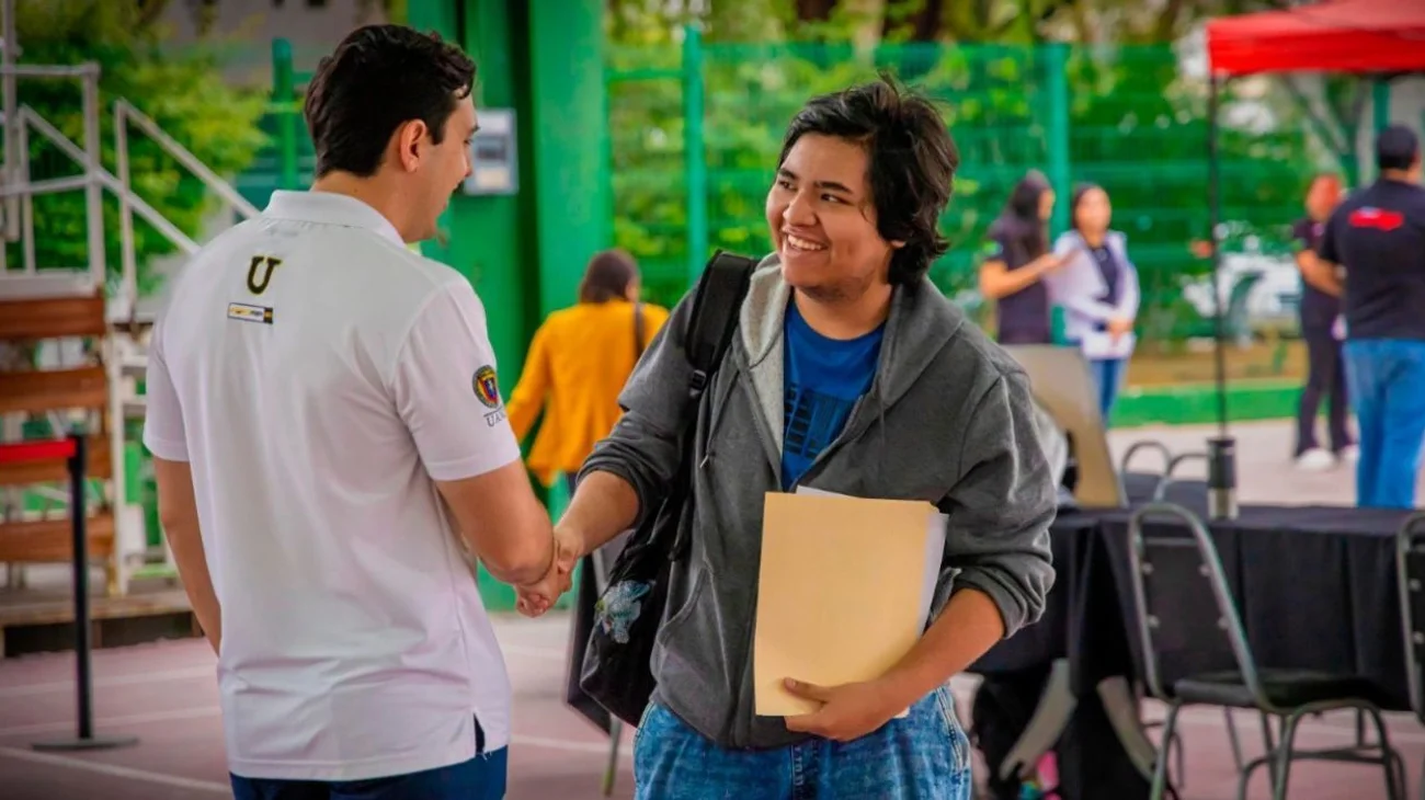 Inicia Apodaca el programa 'Becas Contigo 2025'