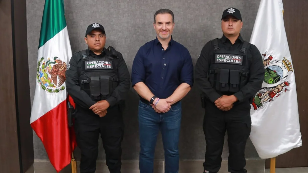 Reconoce Adrián de la Garza a policías por salvar a niño 