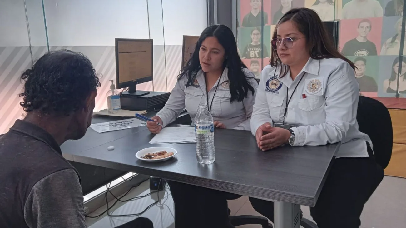 Proxpol de Escobedo auxilia a hombre con reporte de extravío