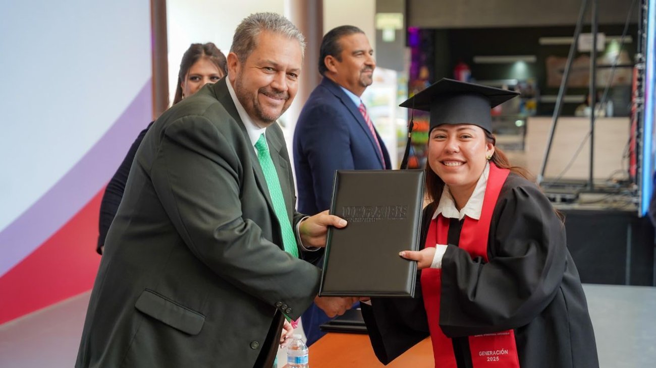 Concluyen estudios en la Universidad Politécnica de Ramos Arizpe