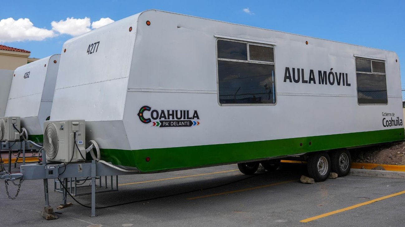 Arranca escuela con aulas móviles en Urbivilla del Real